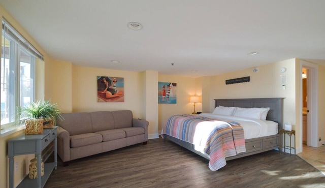 Lakeshore Lodging Ocean Front Lodges