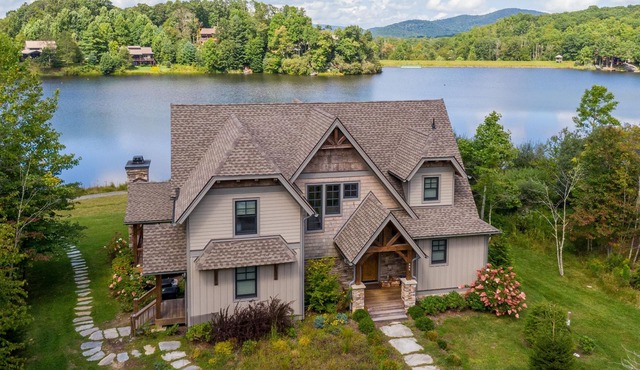 Lakeshore Retreat- new construction in Sweetgrass, right on the lake