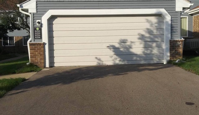 ^LAKESIDE LUXURY TOWNHOME* 3BDRMS/2.5BTHRM/2CAR GARAGE!^