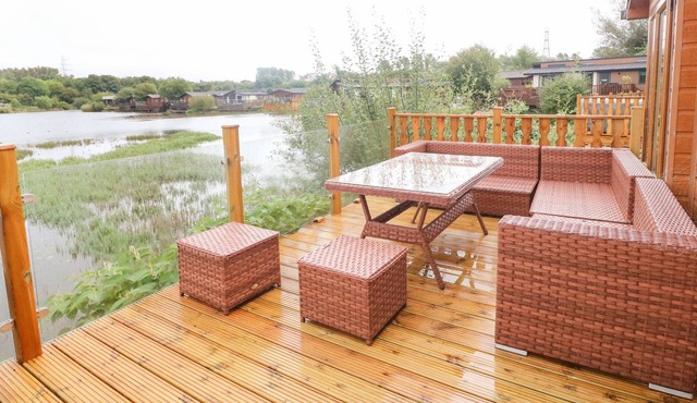 LAKESIDE 12, pet friendly, character holiday cottage in Carnforth