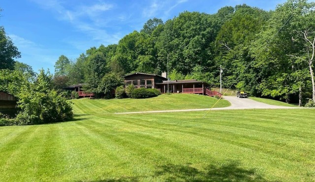 Lakeside 2 bedroom suite in Nature Retreat LL23