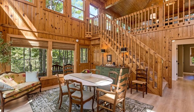 Lakeside 3 BR Retreat - Huge Decks, 1 mile from Hurricane Marina & Beach
