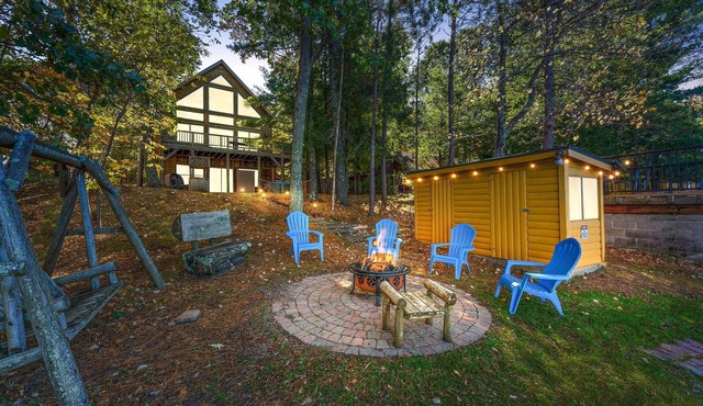 Lakeside: 4 Kings, Room4Groups, Hot Tub, Dock, Firewood