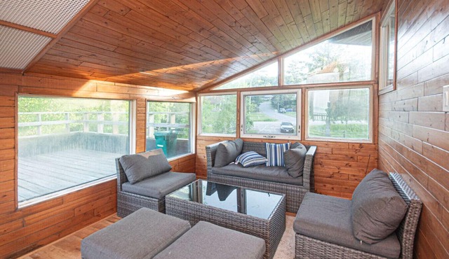 Lakeside 4BR Cottage in Bailieboro w/BBQ Grill