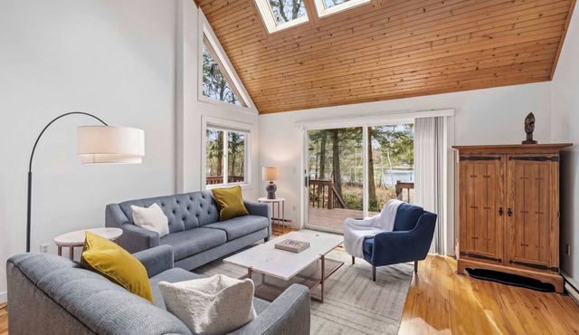 Lakeside Berkshires Chalet | Sauna & Fireplace