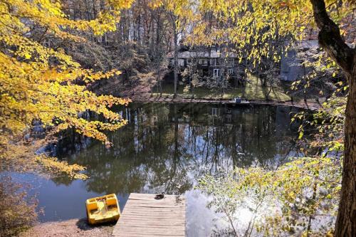 Lakeside Bliss Golf, Lakefront, Deck, Pets OK