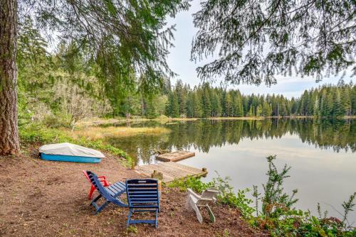 Lakeside Bliss in Tahuya! Modern Family Getaway