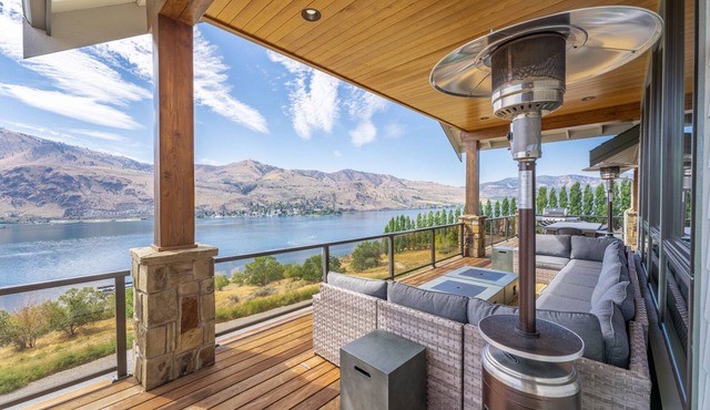 Lakeside Bluff at Chelan Lookout Vacation Rentals