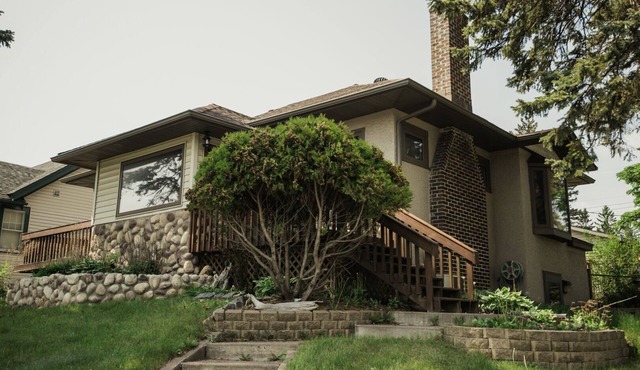 Lakeside Bungalow | Furnished Monthly Rental