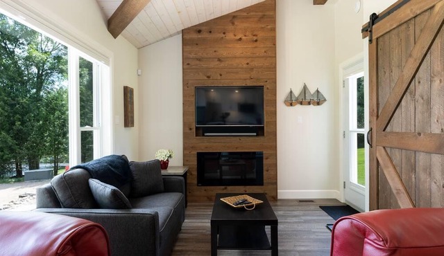 Lakeside Cabin in Haliburton Ontario