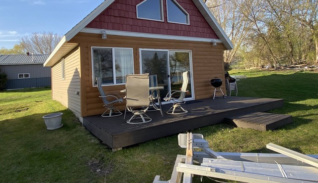 LAKESIDE CABIN 2 bdrm huge cabin 300 ft from lake cabin7
