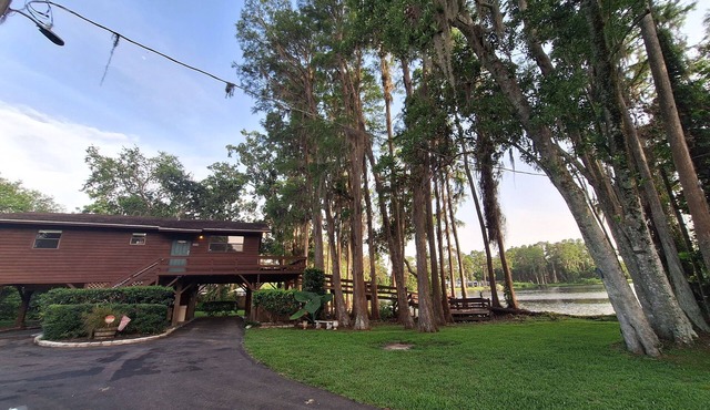 Lakeside Cabin Getaway awaits you!