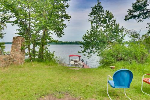 Lakeside Cabin in Verga Pet Friendly!