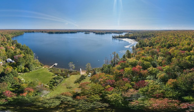 Lakeside Cabin located in the heart of Michigan's Upper Peninsula!