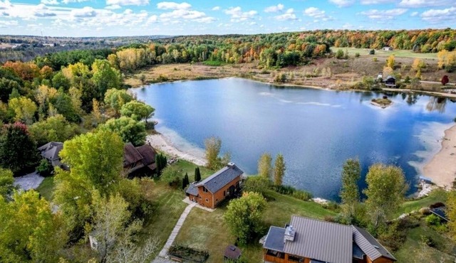 Lakeside Cabin on Private Lake! Book thru January for Magical cabin retreat!
