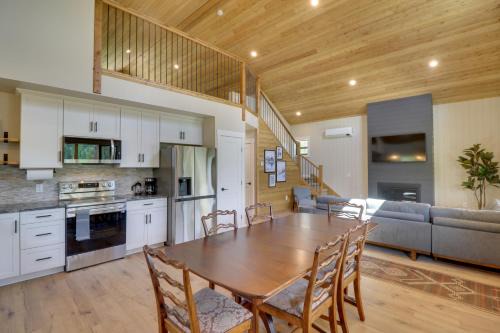 Lakeside Cabin Retreat with Private Hot Tub!