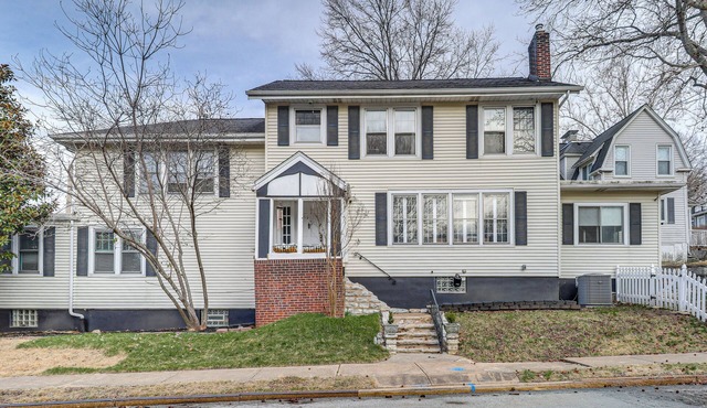 Lakeside Clifton Heights Home Near Forest Park