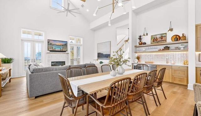 Lakeside Coastal Retreat w/Views, Gulf Breezes & Space for 16 @CinnamonShore