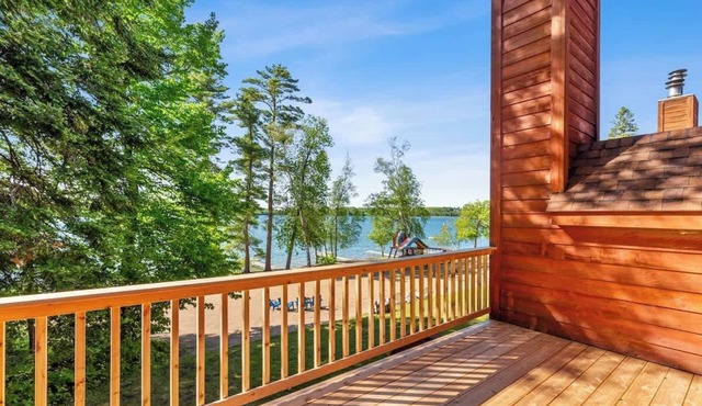 Lakeside Condo #17 3BR 3BA Timberlane Resort