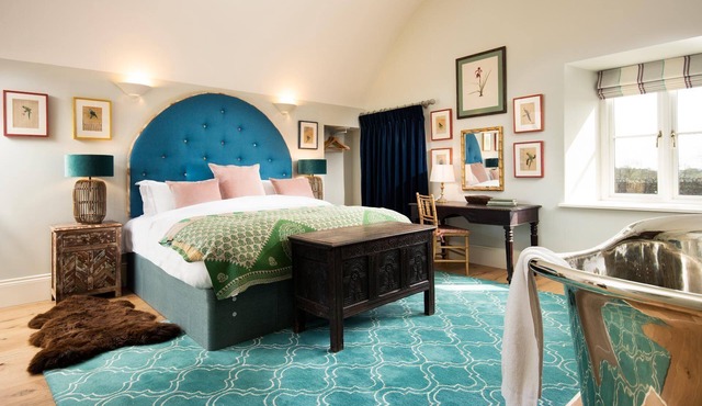 Lakeside Cottage, Emily in Capheaton, Northumberland - sleeping 2 guests in one bedroom