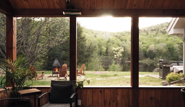 Lakeside cottage | family | Canoe, Kayak | Veranda