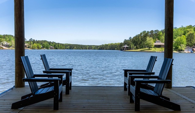 Lakeside Cottage in the Treetops - 2 bedrooms with amazing view