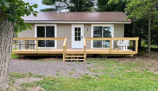 Lakeside Cottage Just Off Snowmobile/ATV Trail!