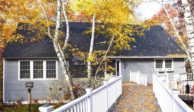 Lakeside Cottage + Modern Luxuries- 2 minutes to Nisswa!