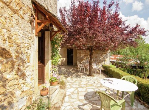 Lakeside Cottage Roziers Retreat