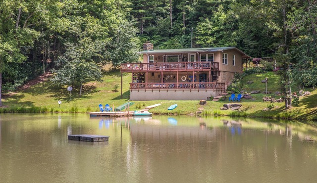 Lakeside Cove Private Lake Trout Fishing & Mountain Views