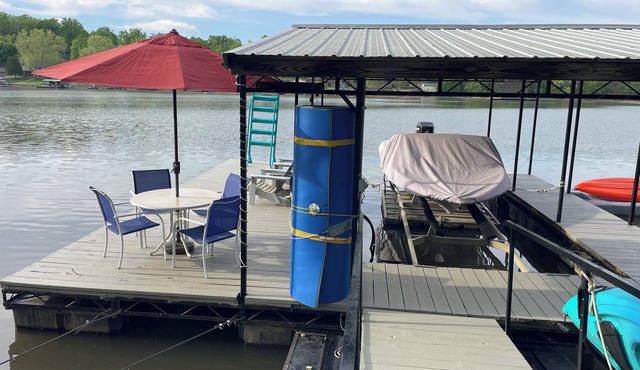 Lakeside Dreaming! 2b-2b, Sleeps 6, Lake of the Ozarks.