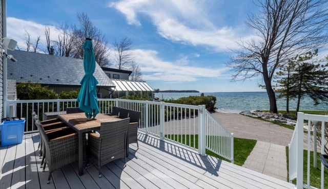 Lakeside Escape in Ramara | Private Water Access