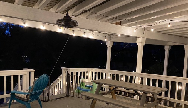 Lakeside Family Retreat near Yosemite - Summer swimming and winter snow fun