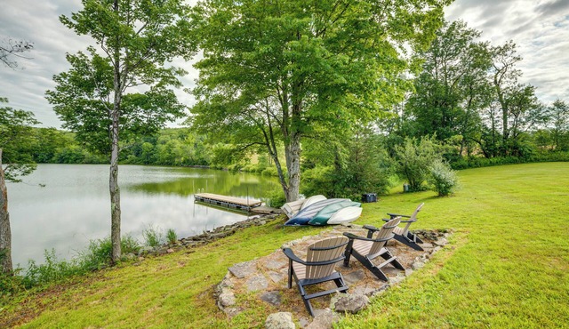 Lakeside Gem: Hot Tub & Game Room in Hancock
