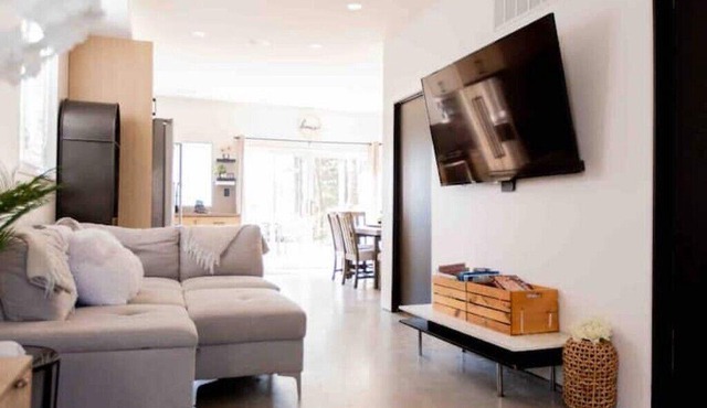 Lakeside Gem with stunning viewsn