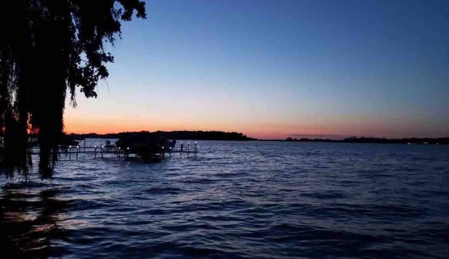 Lakeside Getaway ★ 2 King Beds ★ Chain O Lakes