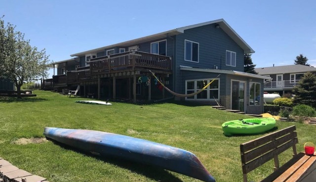 Lakeside Getaway Just West of Sioux Falls
