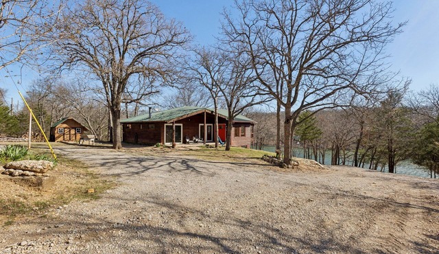Lakeside Getaway near Lake of the Arbuckles