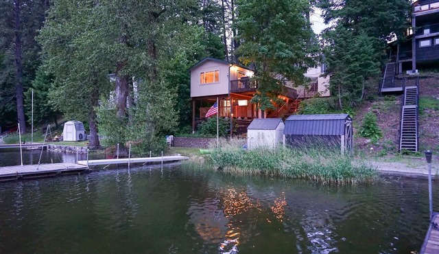 Lakeside Glamping Cabin - Rustic Twin Lakes Escape