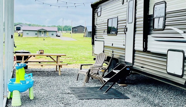 Lakeside Glamping Retreat ~ on Green River Lake