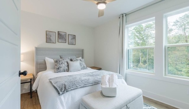 Lakeside Haven- Lake Hartwell, Sleeps 8