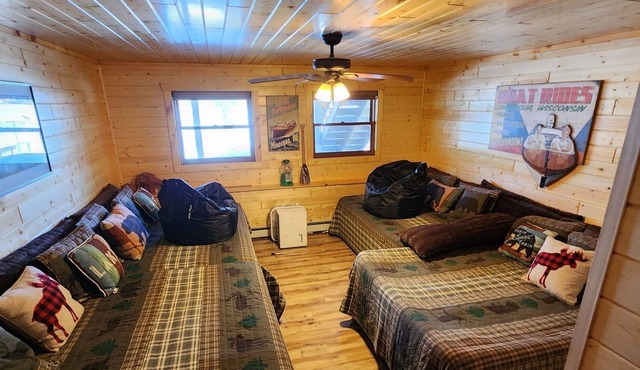 Lakeside home with plenty of space for quiet relaxation or rousing family fun!