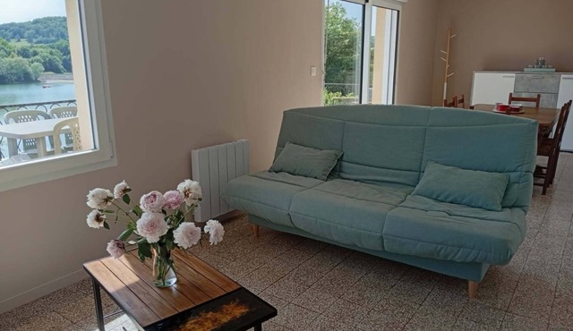 Lakeside house 10min from Langres