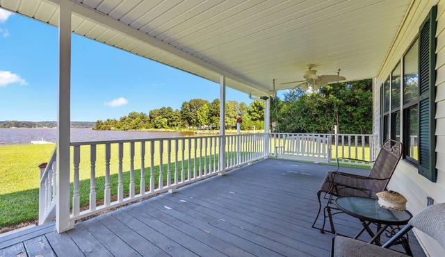 Lakeside House w/Basketball + View + Porch + Grill