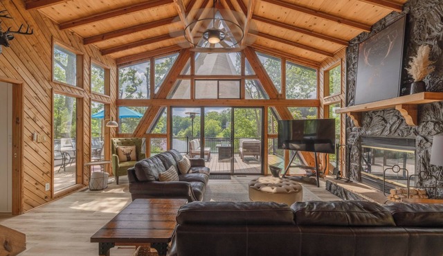 Lakeside Linden Retreat by Innsbrook Vacations!