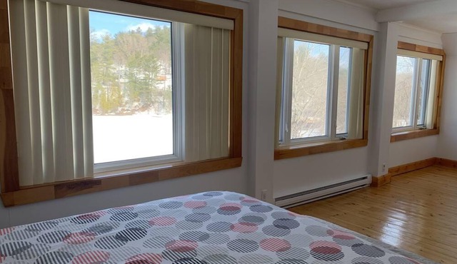 Lakeside living at it’s best on Lac Mcgregor