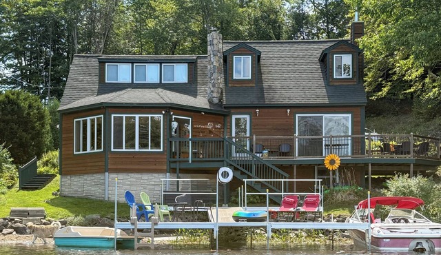 Lakeside Living in Wilton! Family Home w/Views