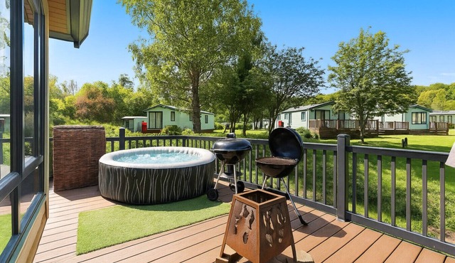 Lakeside Lodge - North East Escapes