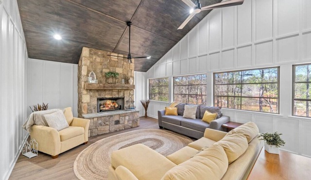 Lakeside Lodge on Bluegill-n Arcade, Dock, FirePit