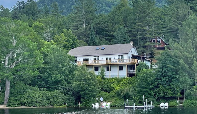 Lakeside Lodge- Wraparound Deck & Private Sandy Beach with Floating Dock